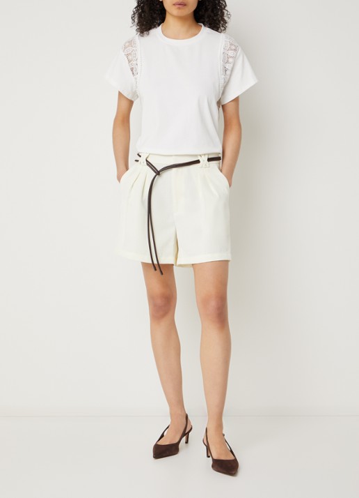 Aaiko Riska low waist loose fit korte broek met ceintuur - voorkant 2 ivoor