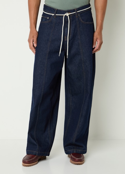 about:blank Loose fit jeans met strikceintuur en donkere wassing