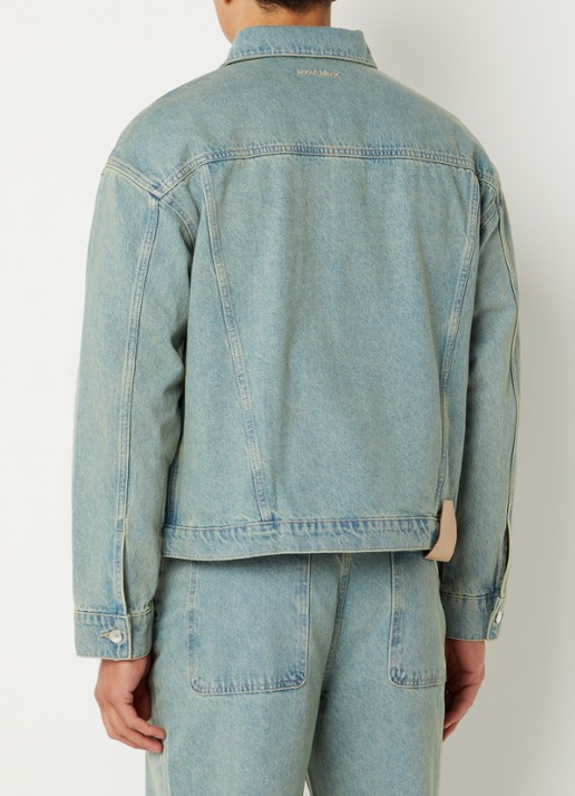 about:blank Spijkerjas met steekzakken - achterkant indigo