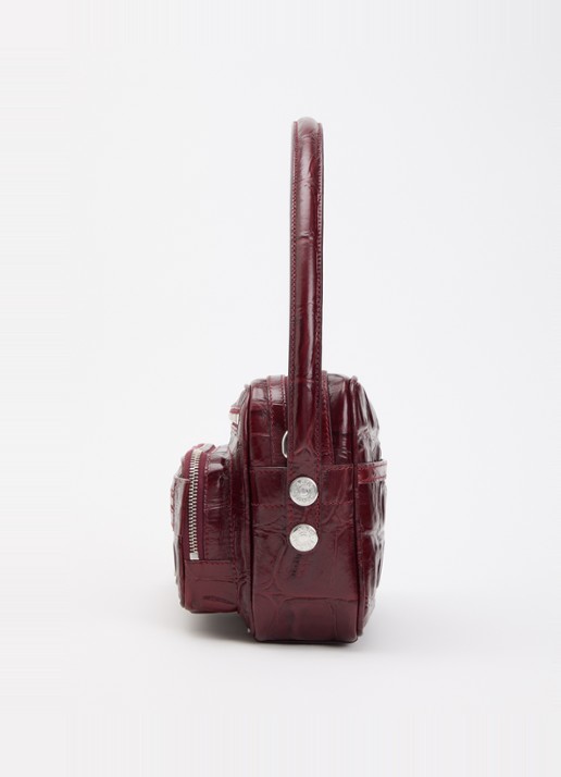 Acne Studios Schoudertas van kalfsleer met crocostructuur en afneembare schouderriem - detail 2 bordeauxrood