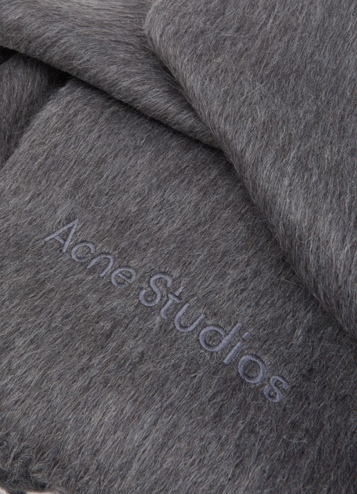Acne Studios Sjaal van alpaca wolblend met logoborduring - detail 2 grijsmele