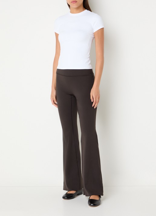 Adanola High waist flared fit trainingslegging met stretch - voorkant 5 donkerbruin