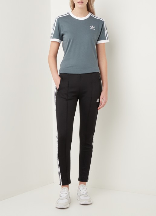 adidas 3 Stripes T-shirt met logoborduring - voorkant 3 staalblauw