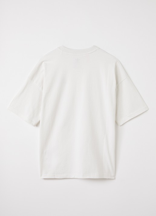 Adidas T-shirt met logoborduring - voorkant 2 gebroken wit