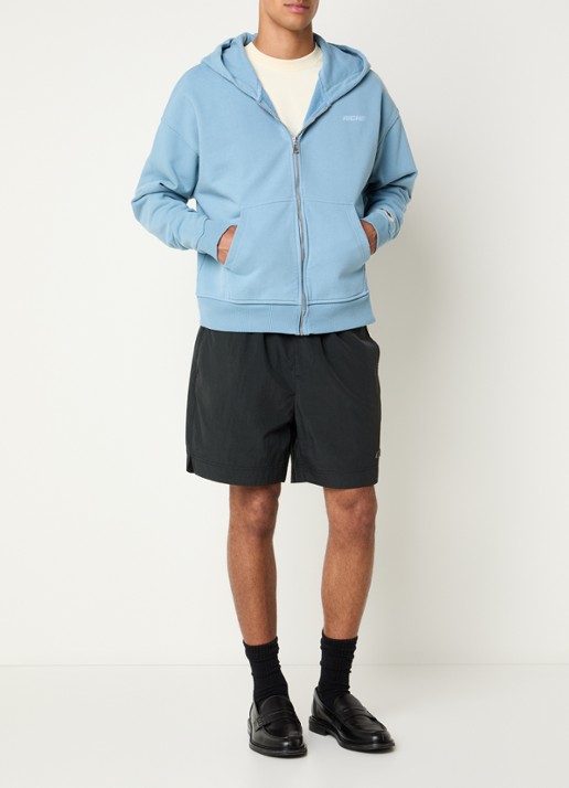 Aiche Sweatvest met logo - voorkant 2 lichtblauw