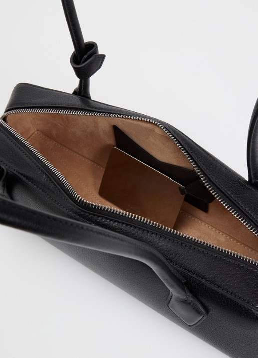 Alaïa Le Teckel Medium schoudertas van geitenleer - detail zwart
