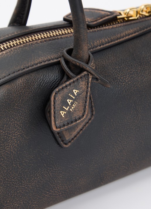 Alaïa Le Teckel Medium schoudertas van geitenleer - detail 4 donkerbruin