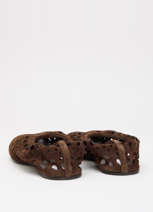 Alaïa Neo Vienne ballerina van lamssuède met cut-out detail - achterkant 6 chocoladebruin