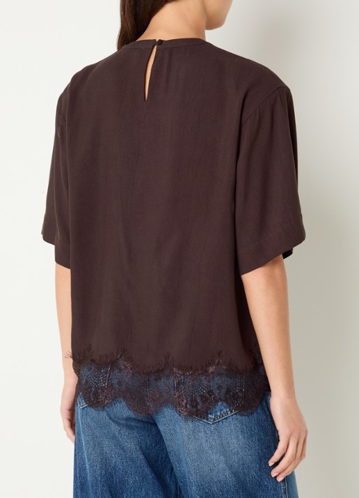 alchemist Fia T-shirt met schoudervulling en details van kant - achterkant 4 chocoladebruin