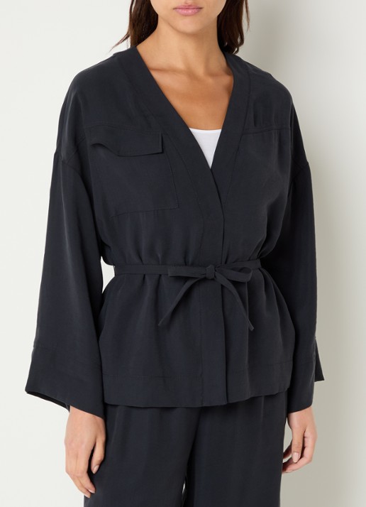 alchemist Lieke blouse met borstzak en strikceintuur - detail 4 zwart