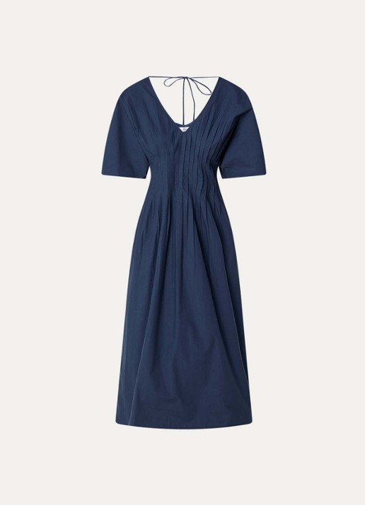 alchemist Pippa midi jurk met plooidetail en trompetmouw - voorkant 2 donkerblauw