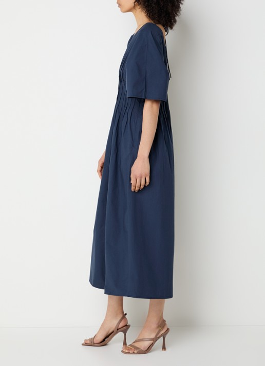 alchemist Pippa midi jurk met plooidetail en trompetmouw - voorkant 3 donkerblauw