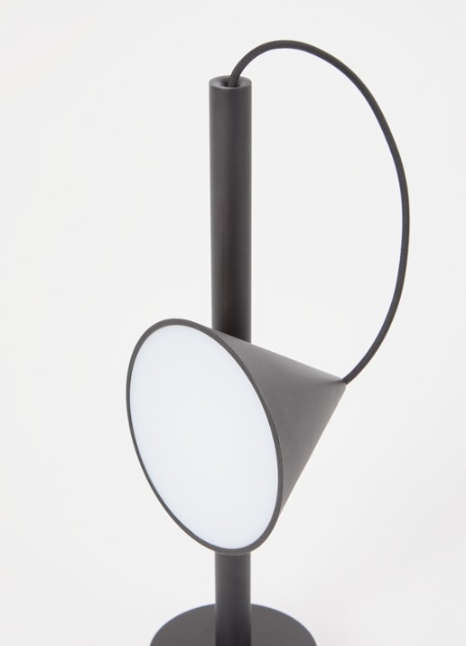 Alessi Tsumiki tafellamp 16,4 x 11 x 33,7 cm - detail zwart