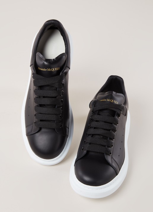 Alexander McQueen Oversized sneaker van kalfsleer - detail 2 zwart