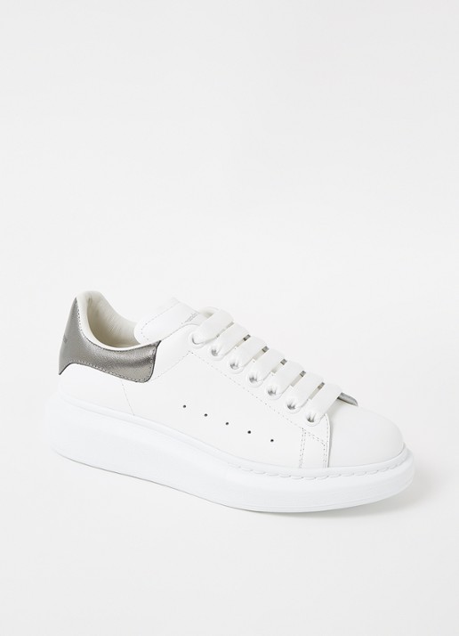 Alexander McQueen Oversized sneaker van kalfsleer - voorkant wit
