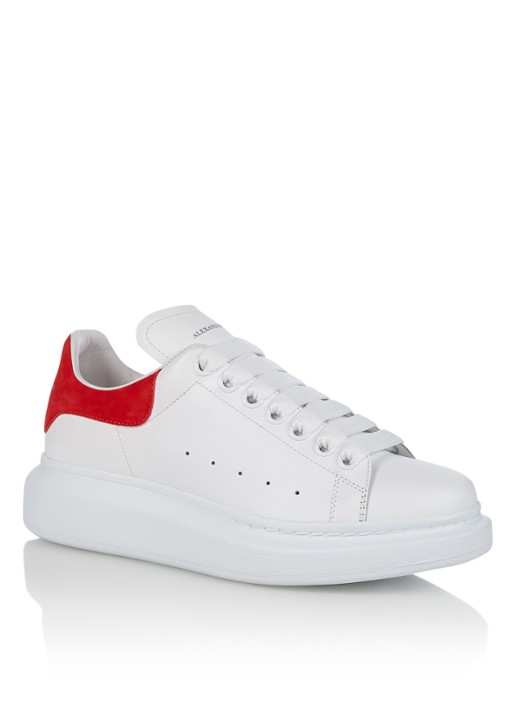 Alexander McQueen Oversized sneaker van kalfsleer - voorkant 4 wit