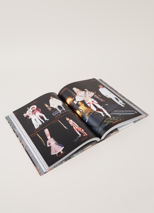 Alexander McQueen: Unseen - detail 3 undefined