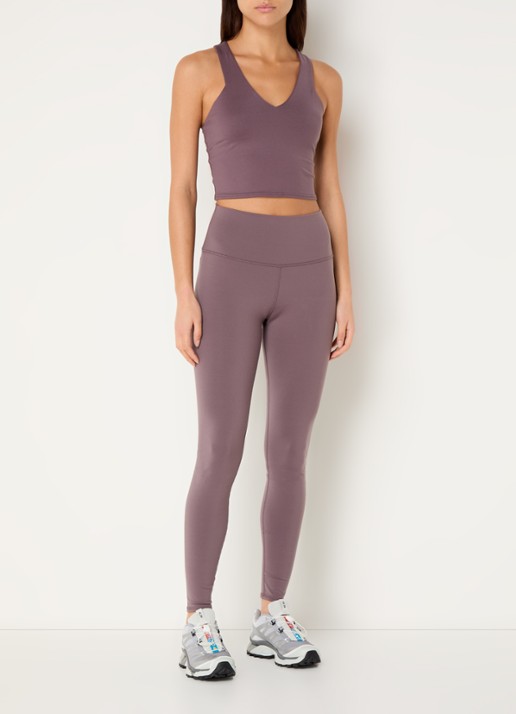 Alo Yoga Naadloze sport bh met light support - voorkant 2 taupe