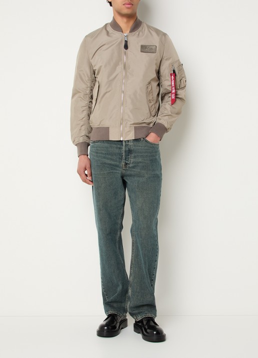 Alpha Industries Ma-1 bomberjack met klepzakken - voorkant 4 khaki