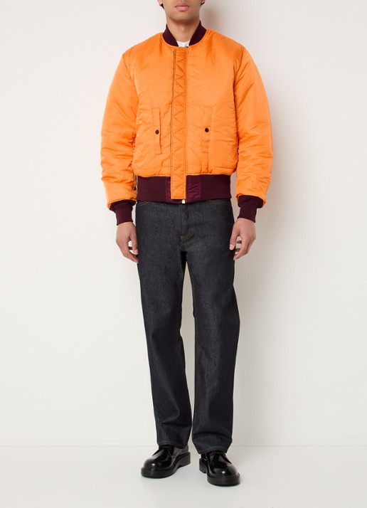 Alpha Industries MA-1 gewatteerd bomberjack met klepzakken - voorkant 3 bordeauxrood