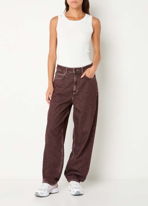 American Vintage Osho high waist loose fit jeans met gekleurde wassing - voorkant 2 bordeauxrood