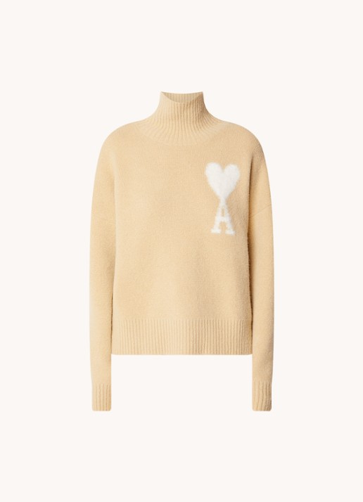 AMI Paris Fijngebreide coltrui in alpaca wolblend met ingebreid logo - voorkant 4 beige