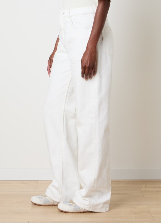 AMI Paris High waist flared jeans met gekleurde wassing - detail 2 gebroken wit