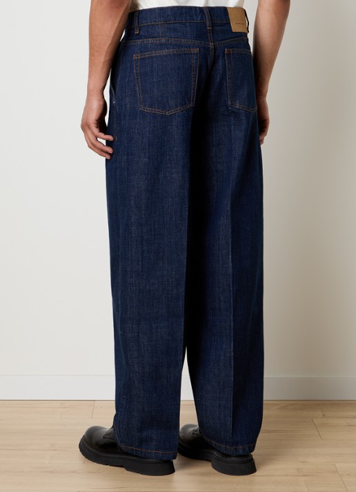 AMI Paris Loose fit jeans met donkere wassing  - achterkant indigo