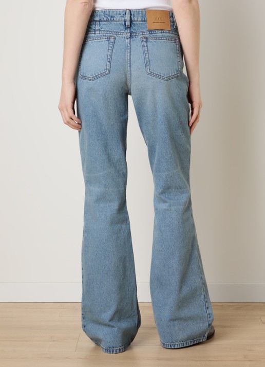 AMI Paris Mid waist bootcut jeans met ritszakken - achterkant 6 indigo