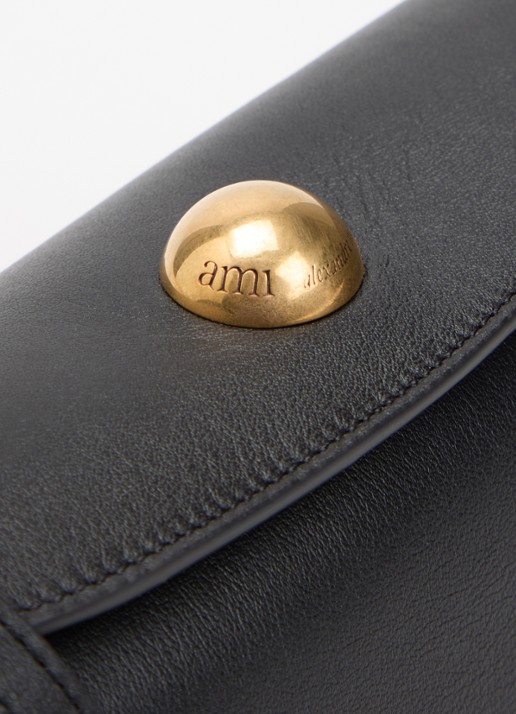 AMI Paris Mini Carrousel clutch van leer met afneembare schouderriem - detail 4 zwart