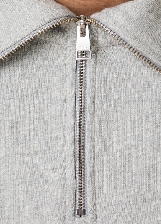 AMI Paris Sweater met halve rits en logoborduring - detail 2 grijsmele