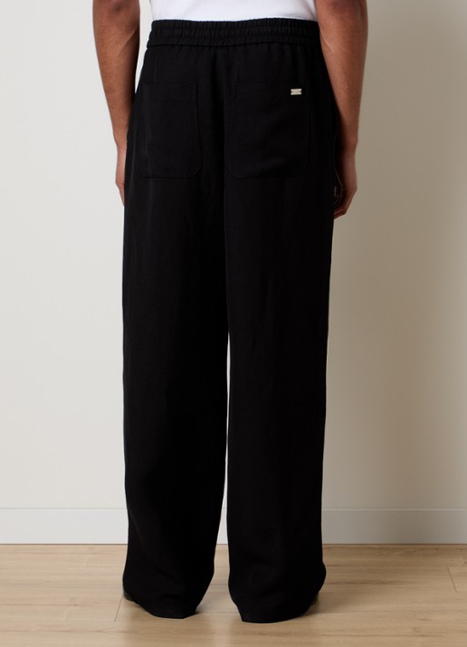 AMI Paris Wide fit broek in linnenblend met steekzakken - achterkant zwart