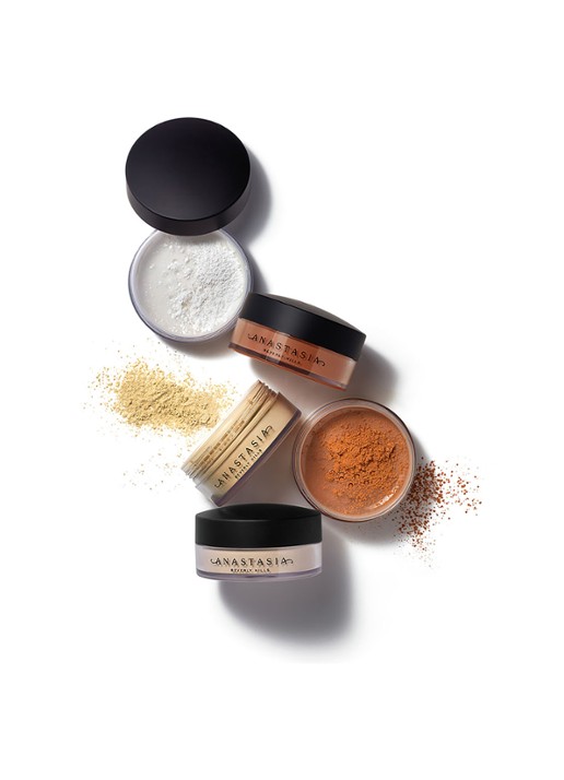 Anastasia Beverly Hills Loose setting powder - losse poeder - detail 3 vanilla