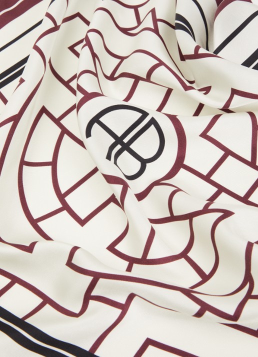 Anine Bing York sjaal van zijde met logoprint 60 x 60 cm - detail 2 bordeauxrood