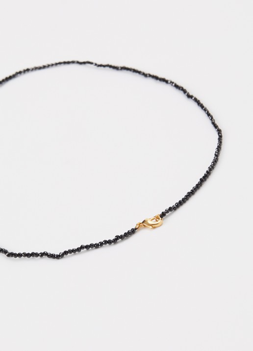 Anna + Nina Black Onyx Gemstone ketting verguld - detail 2 zwart