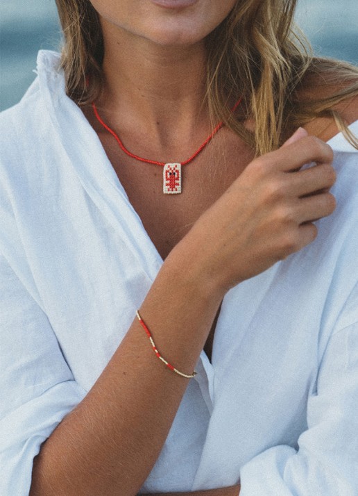 ANNI LU Asym kralenarmband verguld - voorkant 2 rood