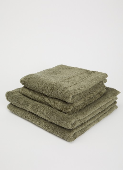 Aquanova Rio handdoek set van 4 - 500 gr/m2 - voorkant 2 mosgroen