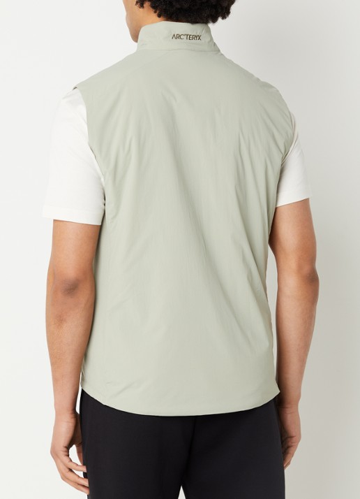 Arc'teryx Kragg bodywarmer met logoborduring - achterkant olijfgroen