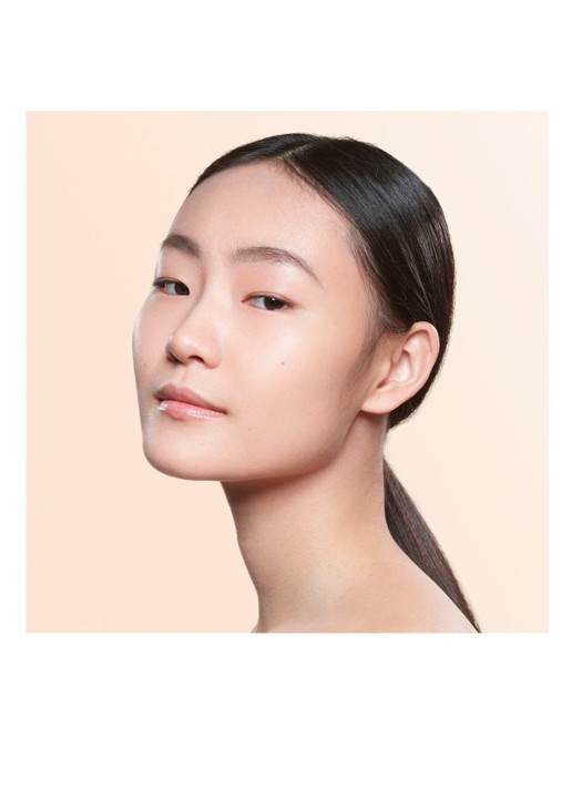 Armani Beauty Luminous Silk Foundation - detail 6 4.25