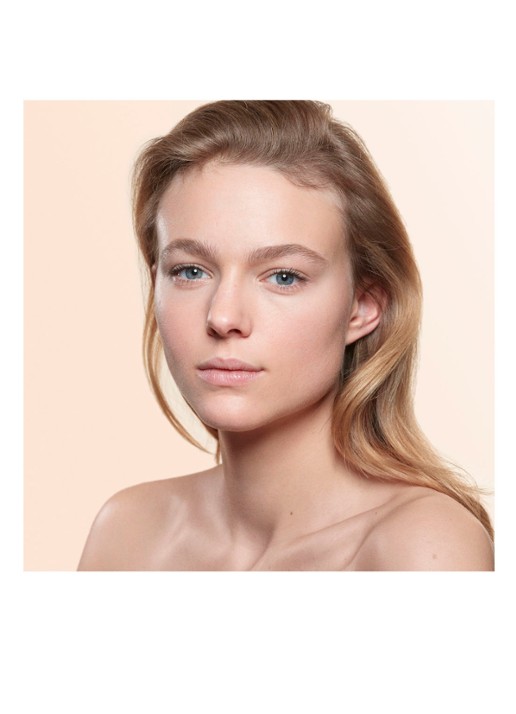 Armani Beauty Luminous Silk Foundation - detail 4 5.5