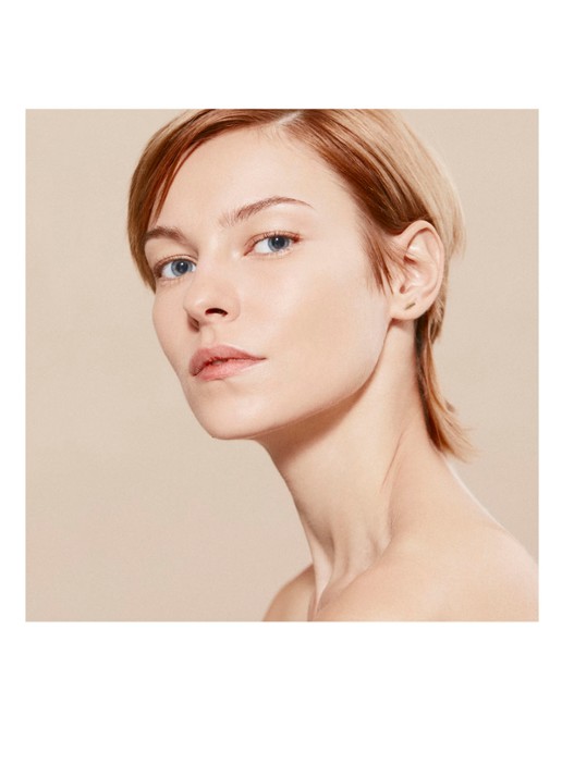 Armani Beauty Luminous Silk Foundation - detail 6 5.1