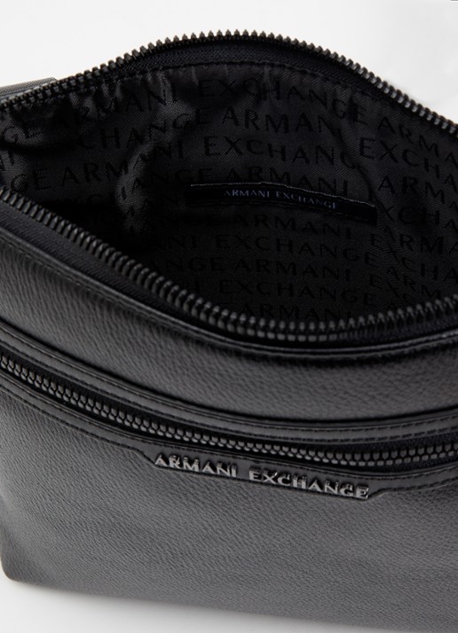 Armani Crossbodytas met logo - detail zwart