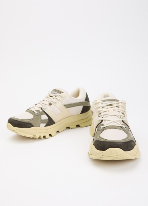 Armani Sneaker met suéde details  - detail 2 creme