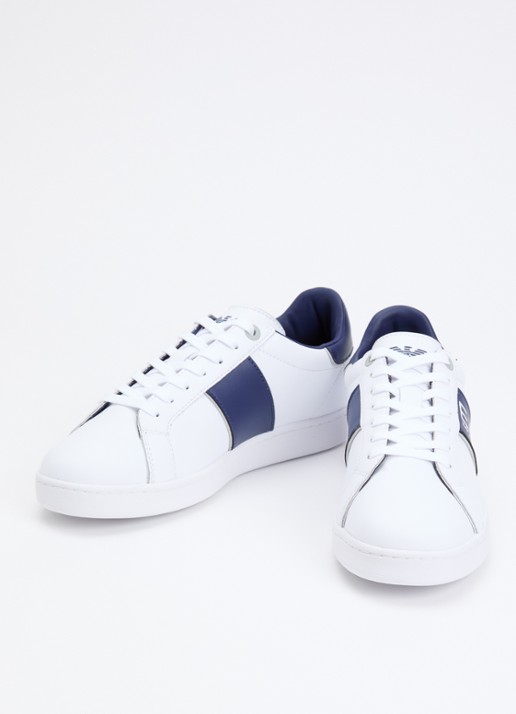 Armani Sneaker van leer met logo - detail 2 blauw