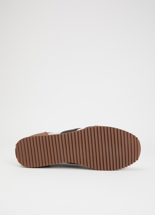 Armani Sneaker van mesh met logo - detail 5 bruin