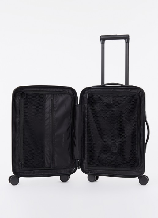 Armani Spinner 55,5 cm - voorkant 2 zwart