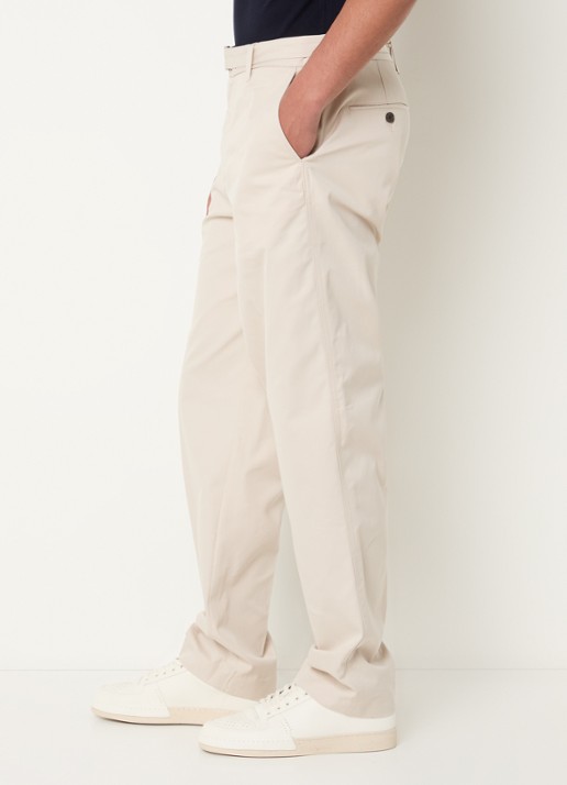 Armani Straight fit chino met ceintuur en steekzakken - detail 4 beige