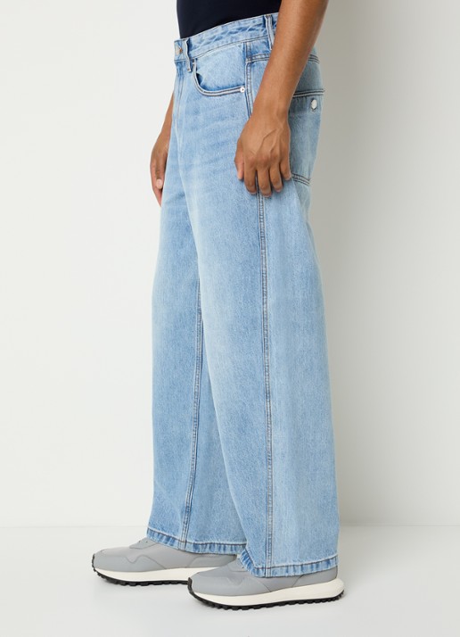 Armani Straight leg jeans met lichte wassing - detail 5 lichtblauw