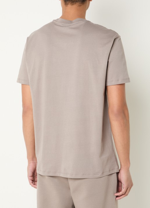 Armani T-shirt met logoborduring - achterkant 2 zand