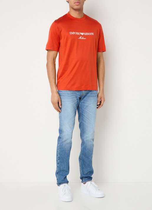 Armani T-shirt  met logoborduring - voorkant 2 oranjerood